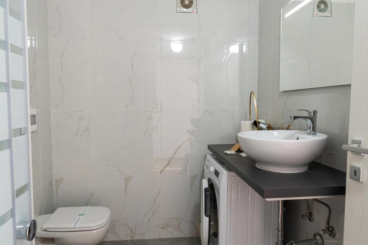 Gold Oasi - Business Solution Aparthotel Φεράρα Εξωτερικό φωτογραφία
