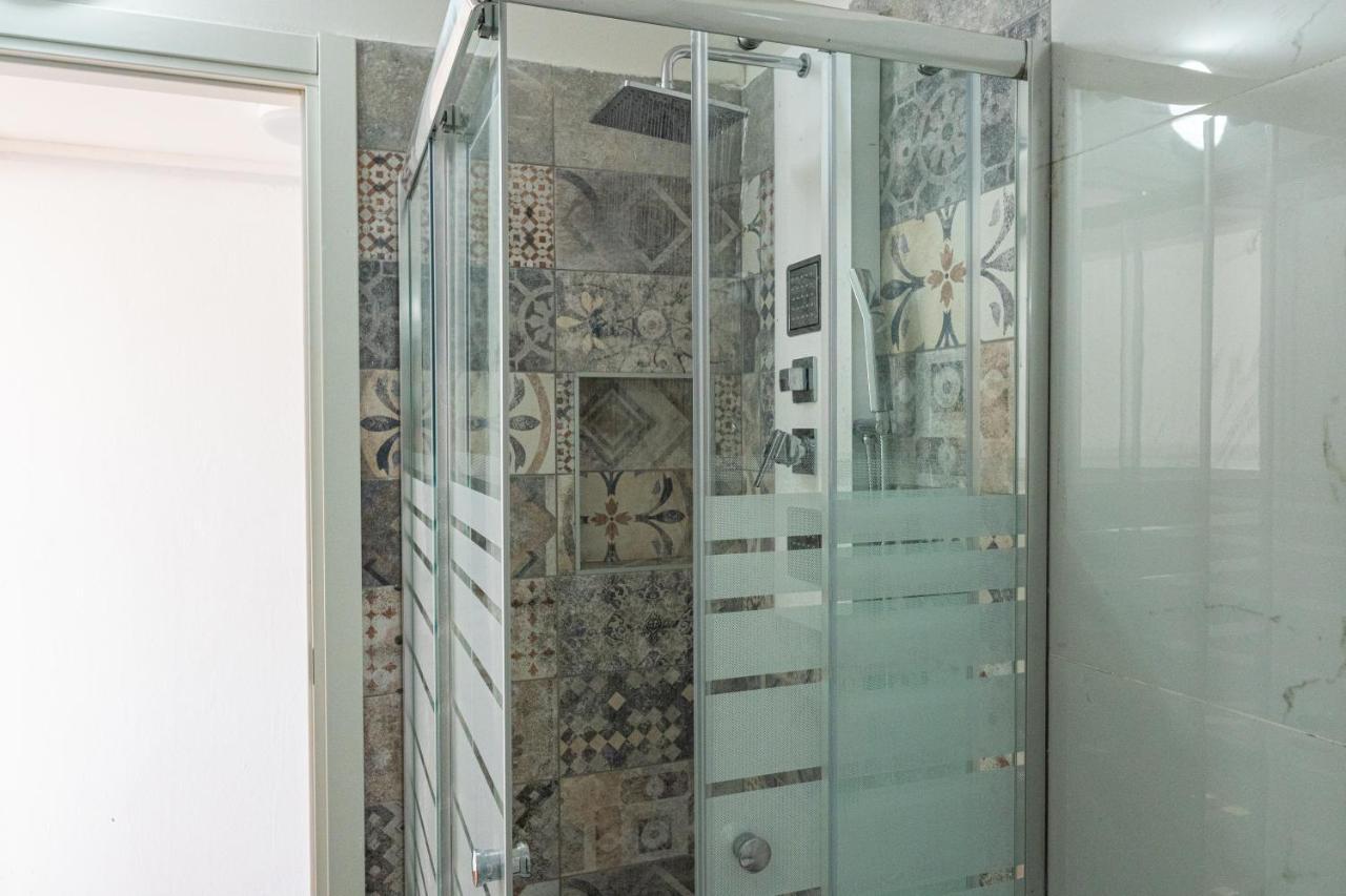 Gold Oasi - Business Solution Aparthotel Φεράρα Εξωτερικό φωτογραφία